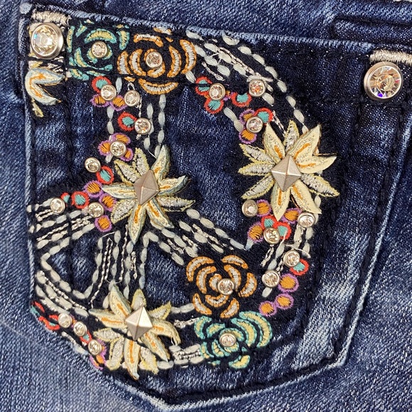 Girls Miss Me Cuffed Capri Floral Peace Jeans Sz 7 - Picture 3 of 16